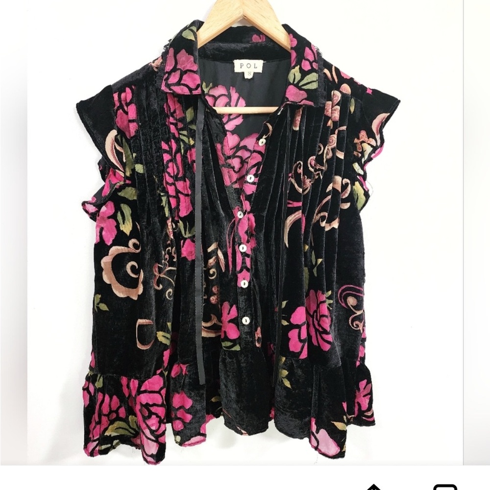 POL Black Pink Ruffled Sleeveless Blouse